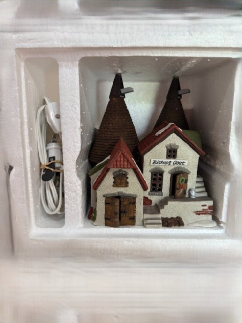 Dept 56 Heritage Village Collection Dickens’ Village Series “Bishops Oast House”